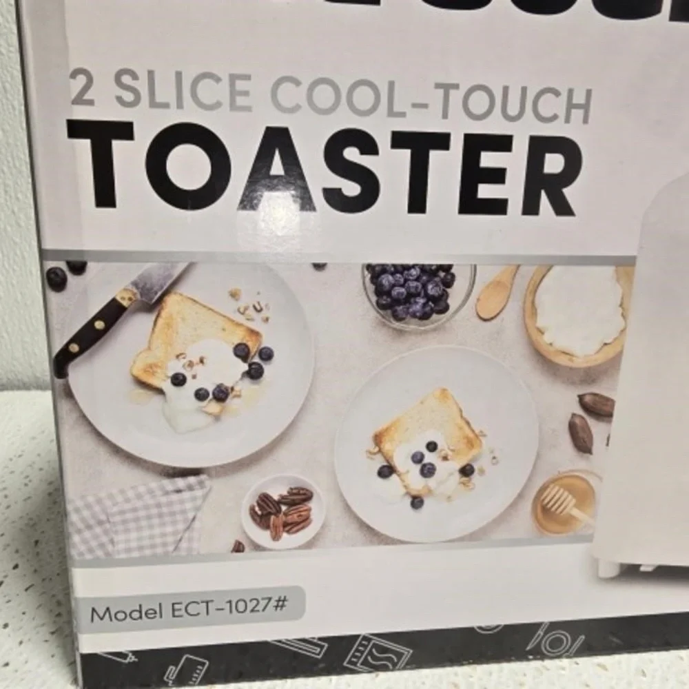 Toaster 2 Slice-Elite Gourmet-White New in Box Home Kitchen Dining Dormitory